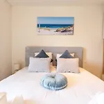 아파트 The Waves With Parking By Interhome