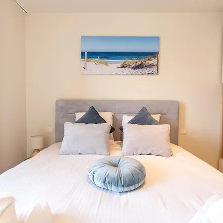 Apartman The Waves With Parking By Interhome